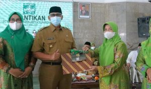 WhatsApp Image 2021-11-01 at 14.42.03 Pelantikan Pengurus dan Pimpinan Cabang Muslimat NU Kabupaten Kuningan, Bupati Serahkan Bantuan Mobil Operasional