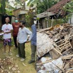 Bupati Ciamis Kunjungi Korban Rumah Ambruk di Banjarsari