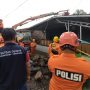 Tim SAR Sat Samapta Polres Tasikmalaya Kota Bantu Korban Rumah Ambruk di Cibeureum