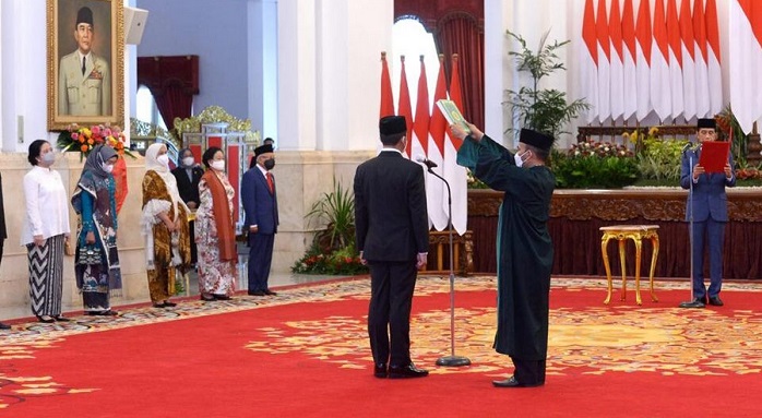 Presiden Jokowi Lantik Suharyanto sebagai Kepala BNPB