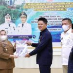 Penyerahan Berita Acara Hibah Tanah Pengadilan Agama, Bupati Meranti : "Akan Kami Manfaatkan Dengan Maksimal"