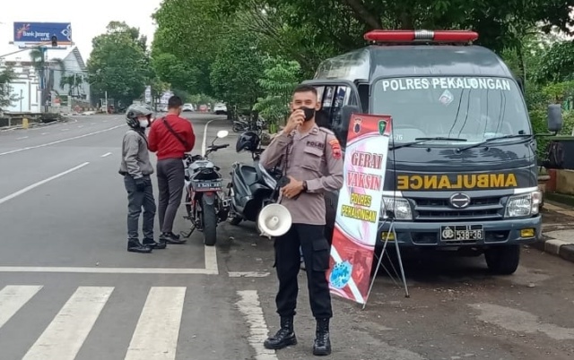 Kebut Vaksinasi, Polres Pekalongan Kerahkan Mobil Vaksin Keliling