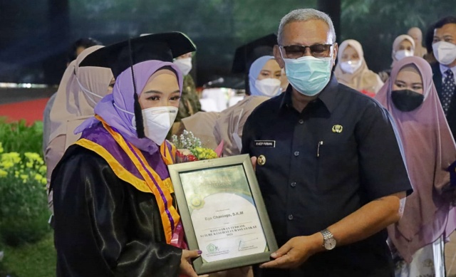 Bupati Kuningan Hadiri Wisuda 389 Mahasiswa Sekolah Tinggi Ilmu Kesehatan (STIKKU) Kuningan