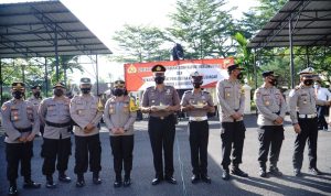 42 Personel Polres Banjar Naik Pangkat, Kapolres Banjar Pimpin Upacara Korp Raport