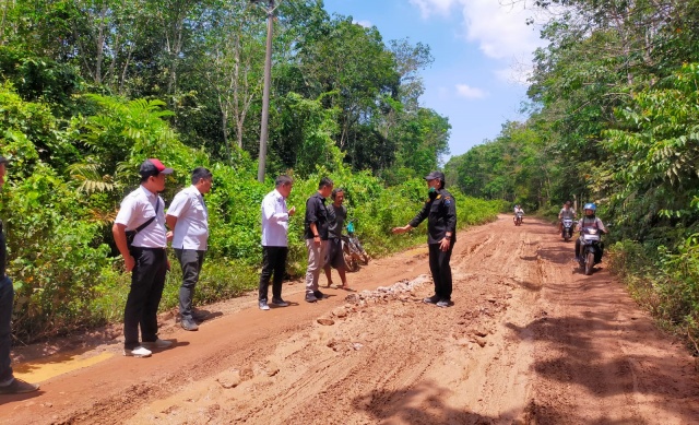 DPUPR OKI Tanggulangi Kerusakan Jalan Lebung Batang - Tulung Selapan, Ajak Perusahaan Peduli