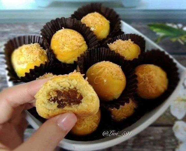 Nastar Keju / Cheesy Pineapple Tart