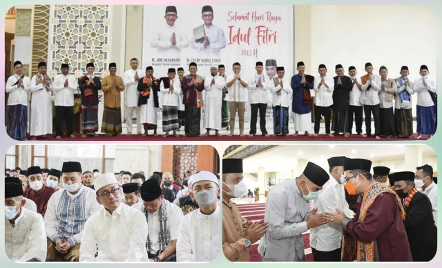 Bupati Tasikmalaya Melaksanakan Salat Idulfitri 1443 H Bersama Warga di Masjid Besar Baiturrahman Singaparna