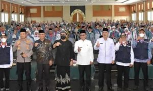 Bupati Ade Sugianto Melepas Jamaah Haji Kabupaten Tasikmalaya Tahun 2022