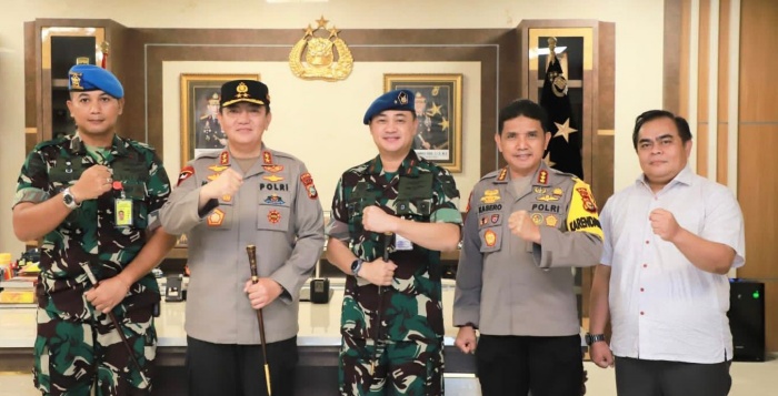 Terima Kunjungan Danlanud RSN Pekanbaru, Kapolda Riau Irjen Iqbal : Yakin, Sinergitas TNI Polri Semakin Solid