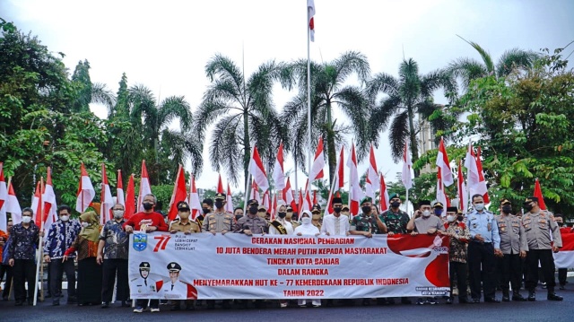 Gerakan Nasional 10 juta Bendera Dalam Rangka Menyambut Hari Ulang Tahun Kemerdekaan RI Ke-77 Tingkat Kota Banjar