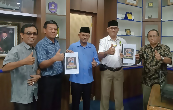 Dang Iwan Kaur Silaturahmi ke Ketua DPRD Kota Bengkulu Sebelum Tampil di Event Gebyar Supranatural dan Pengobatan Alternatif FKPPAI 2022