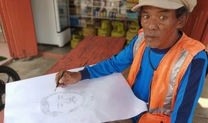 Bang Anton Asal Bukit Tinggi, Juru Parkir di Pasar Subuh Kawali Punya Keahlian Melukis
