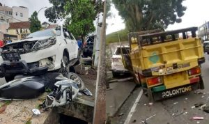 Tabrakan Melibatkan 7 Kendaraan di Jalan Martadinata Kota Tasikmalaya, Tiga Orang Mengalami Luka