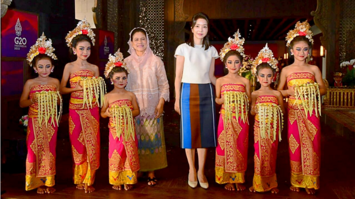 Ibu Iriana Jokowi Melakukan Jamuan Minum Teh dengan Madam Kim Keon-hee