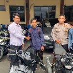 Dua Santri Ponpes Raudlatut Ta Allum Tamansari Senang Sekali, Karena Sepeda Motornya yang Hilang Telah Ditemukan Kembali