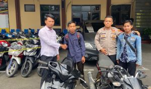 Dua Santri Ponpes Raudlatut Ta Allum Tamansari Senang Sekali, Karena Sepeda Motornya yang Hilang Telah Ditemukan Kembali