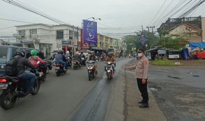 Optimalisasi Program Quick Wins Presisi, Polsek Cibeureum Melaksanakan Pengamanan dan Pengaturan Lalu Lintas.