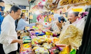 Presiden Jokowi Tinjau Aktivitas Perdagangan di Kota Pekanbaru