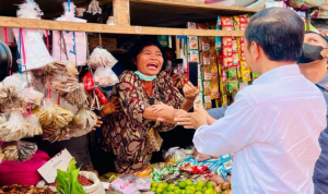Presiden Jokowi Tinjau Aktivitas Pasar Bunda Sri Mersing di Dumai