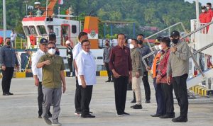 Presiden Jokowi Tinjau Aktivitas di Pelabuhan Likupang