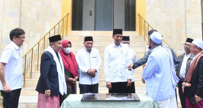 Presiden Jokowi Shalat Jum’at dan Resmikan Penataan Kawasan Masjid Ahmad Yani Kota Manado