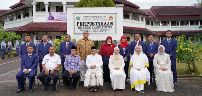 Kunjungi SMAN 1 Matauli Pandan, Wapres Minta Tingkatkan Jumlah Sekolah Unggulan di Sumatera Utara