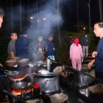 Presiden bersama Para Menteri Makan Nasi Goreng hingga Mi Godog di Tengah Alam IKN