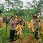 Kegiatan Jumat Curhat Bersama Kelompok Tani, Kapolsek Gunungtanjung Tampung Aspirasi Warga