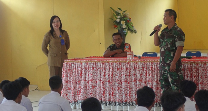 Staf Personel Kodim 1016/Plk Sosialisasikan Penerimaan Calon Taruna Akmil di SMAN 3 Palangka Raya