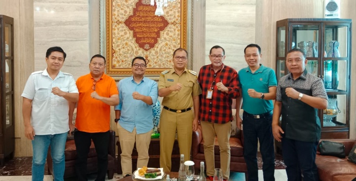 Satia Chandra Wiguna : Bicara Politik Tipis-tipis, PSI Ngopi Bersama Wali Kota Makassar Danny Pomanto