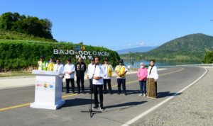 1a Resmikan Jalan Akses Labuan Bajo-Golo Mori, Presiden Jokowi : Dorong Pengembangan Kawasan
