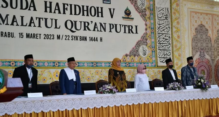 Bersama Gubernur Jatim, Wapres K. H. Ma’ruf Amin Hadiri Wisuda Hafidhoh ke-5 Ponpes Hamalatul Qur’an Putri Jombang