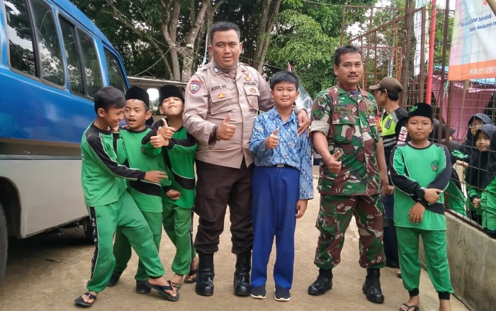 Sinergitas TNI-Polri di Kecamatan Kadipaten, Silaturahmi Kamtibmas di Ponpes Cipansor