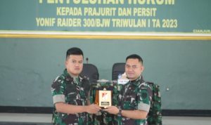 Prajurit dan Persit Yonif Raider 300/BJW terima Pembekalan Hukum dari Kumdam III/SLW