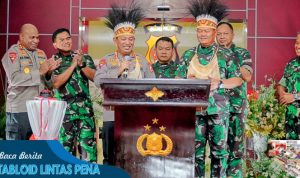 Ratas Bareng Presiden Jokowi, Kapolri Tegaskan TNI-Polri Kawal Seluruh Kebijakan di Papua
