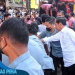 Presiden Jokowi Bagikan Sembako Kepada Masyarakat di Kota Bogor