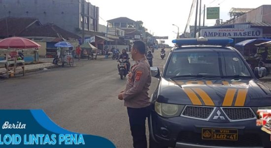 Rutinitas Polsek Manonjaya Melaksanakan Patroli Sore, Memantau Arus Lalu Lintas & Pam Ngabuburit di Alun-alun Manonjaya
