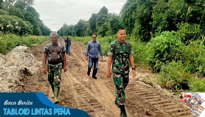 Pastikan Pembangun Berjalan Lancar, Dansatgas TMMD Reguler Ke-116 Langsung Tinjau Jalan Dan Cek Perbaikan Alat Berat Yang Rusak