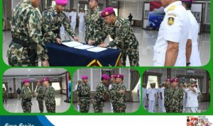 Mayjen TNI Marinir Markos Resmi Jabat Aspotmar Kasal Jalesveva Jayamahe, JAKARTA, ----Kepala Staf Angkatan Laut (Kasal) Laksamana TNI Muhammad Ali memimpin serah terima jabatan Asisten Potensi Maritim (Aspotmar) Kasal dari Mayor Jenderal TNI Marinir Nur Alamsyah kepada penggantinya Mayor Jenderal TNI Marinir Markos, Minggu (21/05), di Bumi Marinir Cilandak Jakarta. Kegiatan ini digelar sesaat sebelum pelaksanaan Serah Terima Jabatan Komandan Korps Marinir (Dankormar). Pejabat lama Mayjen TNI Marinir Nur Alamsyah merupakan Aspotmar Kasal sejak tahun 2022 yang kemudian dipercaya menjabat sebagai Dankormar. Sedangkan penggantinya Aspotmar Kasal yang baru Mayjen TNI Marinir Markos sebelumnya menjabat sebagai Kadispotmaral pada tahun 2021, kemudian menjadi Deputi Bidang Keamanan Siber dan Sandi Perekonomian BSSN pada tahun 2022 dan sebelum resmi menjabat sebagai Aspotmar Kasal Mayjen Markos menjabat sebagai Staf Ahli Kasal. Dalam kesempatan itu, Kasal menyampaikan ucapan selamat kepada Mayjen TNI Marinir Markos atas amanah jabatan baru sebagai Aspotmar Kasal. “Jabatan baru yang diemban adalah bentuk kepercayaan pemimpin atas kapasitas dan kemampuan yang dimiliki. Saya berharap amanah dan kepercayaan yang telah diberikan negara dan organisasi ini dapat dijawab dengan kinerja dan torehan prestasi yang optimal", tandas Kasal. Usai memimpin Sertijab Aspotmar, Kasal Laksamana TNI Muhamad Ali kemudian memimpin upacara Sertijab Dankormar dari Mayor Jenderal TNI Marinir Widodo Dwi Purwanto kepada Mayor Jenderal TNI Marinir Nur Alamsyah. (DISPENAL)