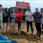 Tim Relawan ANIES FAST Gemakan Anies Presiden di Tujuh Gunung Tinggi Pulau Jawa