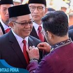 Bupati Ade Sugianto Terima Tanda Kehormatan Satyalancana Wira Karya dari Presiden RI