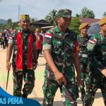 Turut Hadiri Gawia Sowa Jagoi, Satgas Yonarmed 16/TK Bantu Pengamanan Jalannya Acara