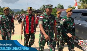 Turut Hadiri Gawia Sowa Jagoi, Satgas Yonarmed 16/TK Bantu Pengamanan Jalannya Acara
