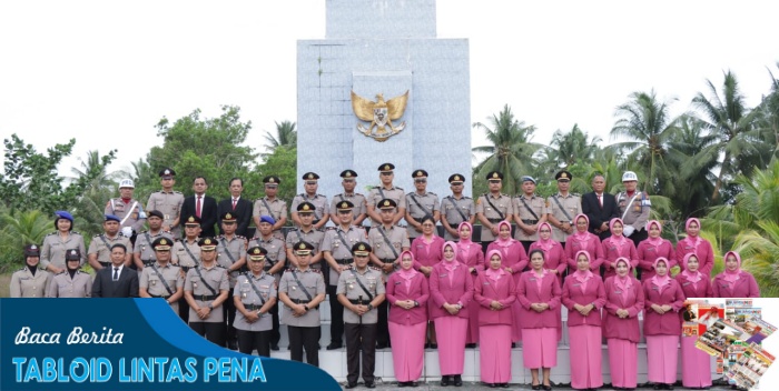 Kapolres Kepulauan Meranti Pimpin Upacara Ziarah dan Tabur Bunga di TMP Bunga Bangsa