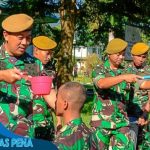 Pimpin Tradisi Masuk Satuan, Danyonarmed 19/105 Tarik Bogani Terima Warga Baru