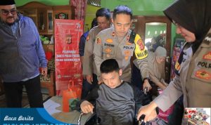 Kegiatan Bakti Polri Presisi Polres Tasikmalaya Kota, Berikan Kursi Roda dan Sembako, Untuk Anak yang Berkebutuhan Khusus