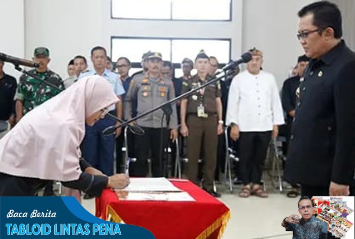 Bupati Ade Sugianto Lantik dan Ambil Sumpah Jabatan Pejabat Administrator dan Pejabat Pengawas Pemkab Tasikmalaya