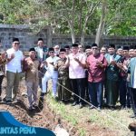 Bupati Acep Purnama Meletakan Batu Pertama Klinik NU Kabupaten Kuningan