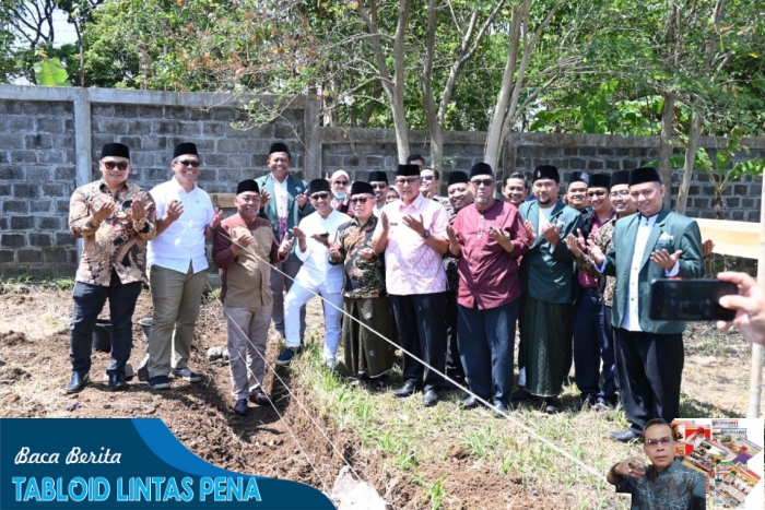 Bupati Acep Purnama Meletakan Batu Pertama Klinik NU Kabupaten Kuningan