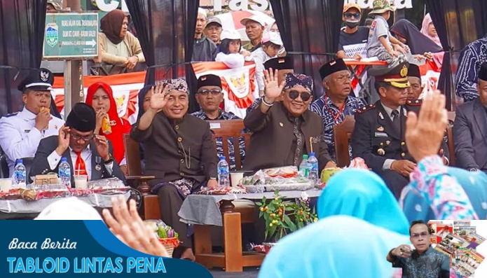 Bupati Ade Sugianto Hadiri Pawai Jampana Ciawi